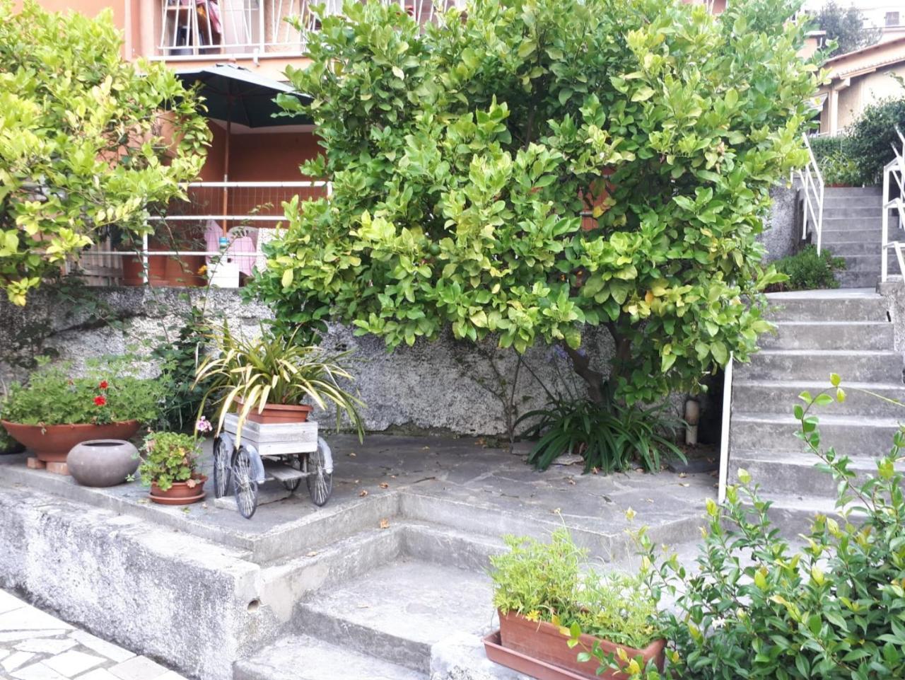Ai Tre Limoni Bed & Breakfast Varazze Eksteriør bilde